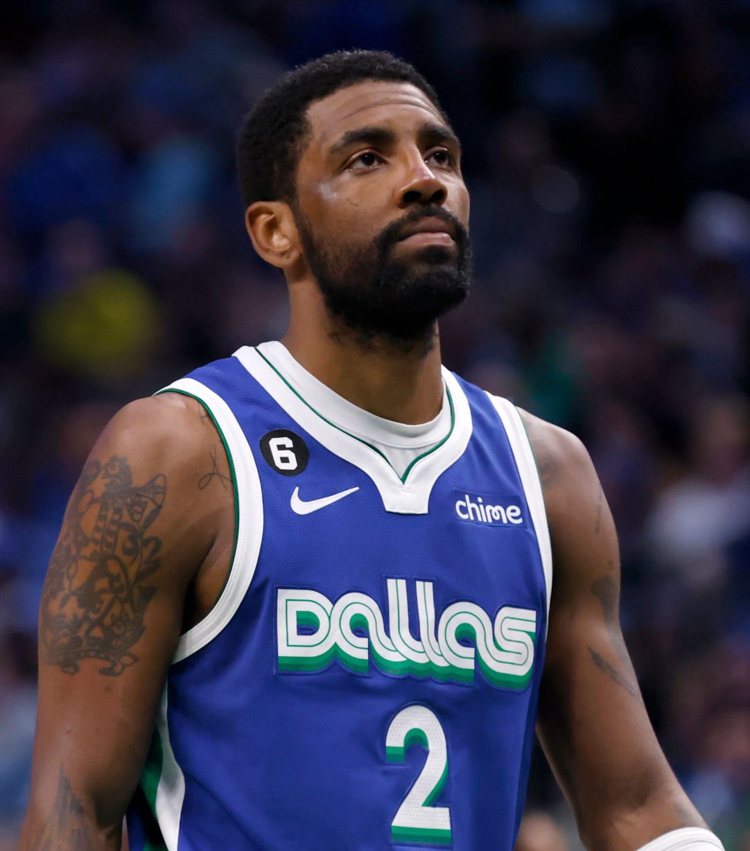 她屡屡在关 她屡屡在关